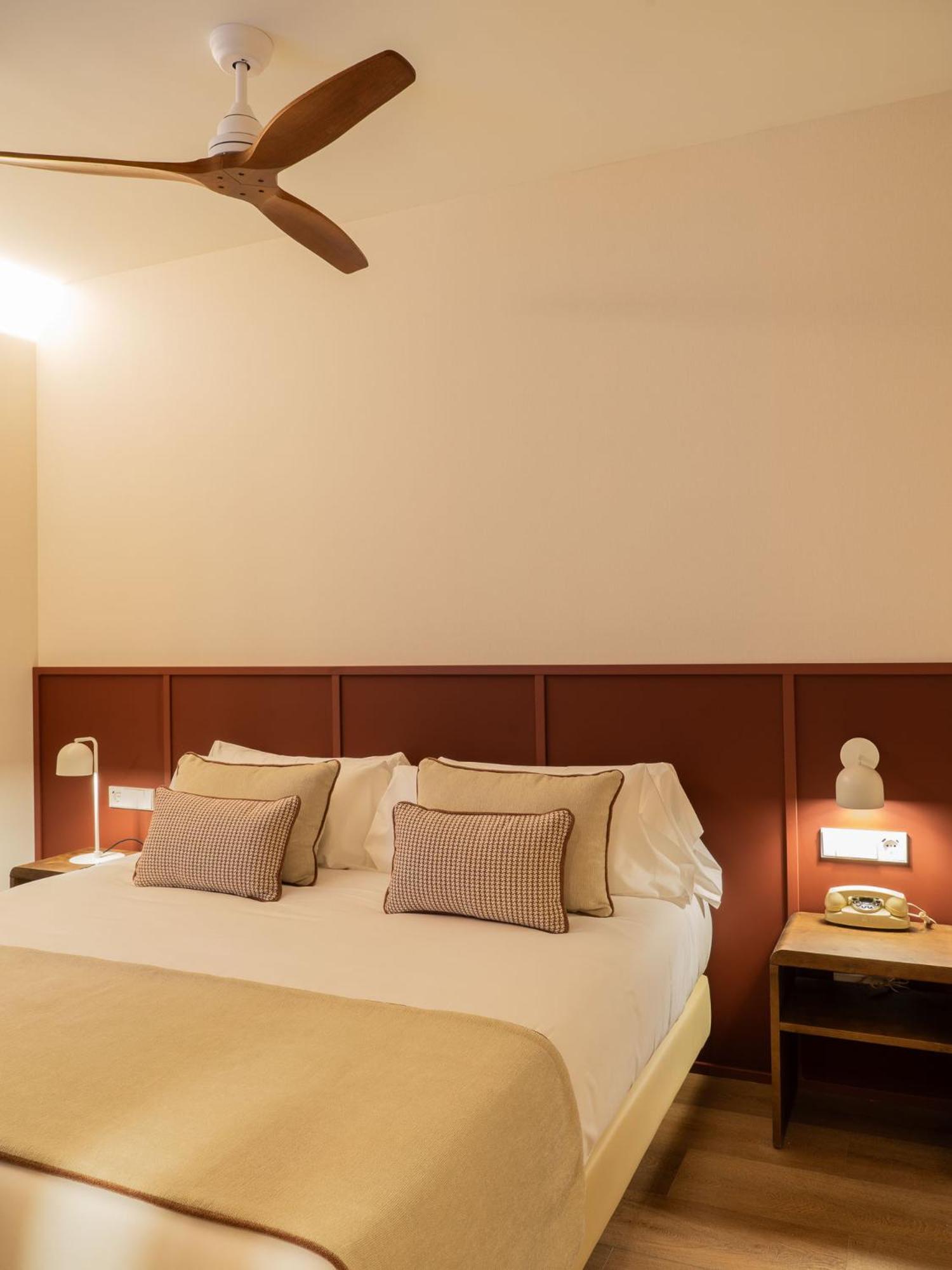 Hotel Well And Come Малага Екстер'єр фото